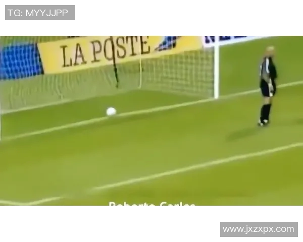 弧线球大师:足球场上那些不可复制的弧线绝技与传奇球员 弧线球大师:足球场上那些不可复制的弧线绝技与传奇球员