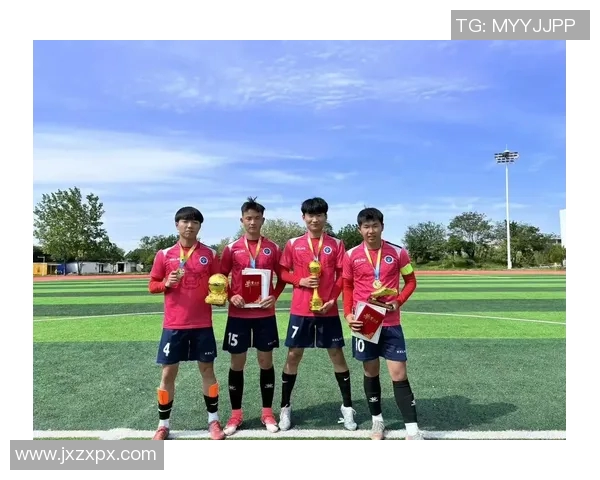 足球历史传奇球星全景回顾与影响力评析