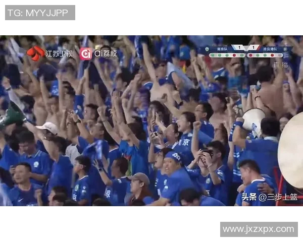 足球巨星与男团跨界对决 球场与舞台的激情碰撞