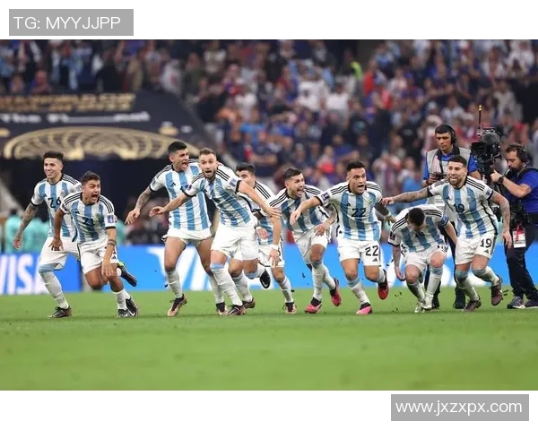 篮球球星与足球队的深度合作与互动探索跨界合作的多重价值与影响 篮球球星与足球队的深度合作与互动探索跨界合作的多重价值与影响